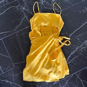 Yellow dress